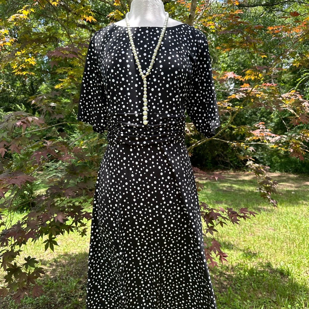 Jessica Howard Black and White A-Line Midi Dress